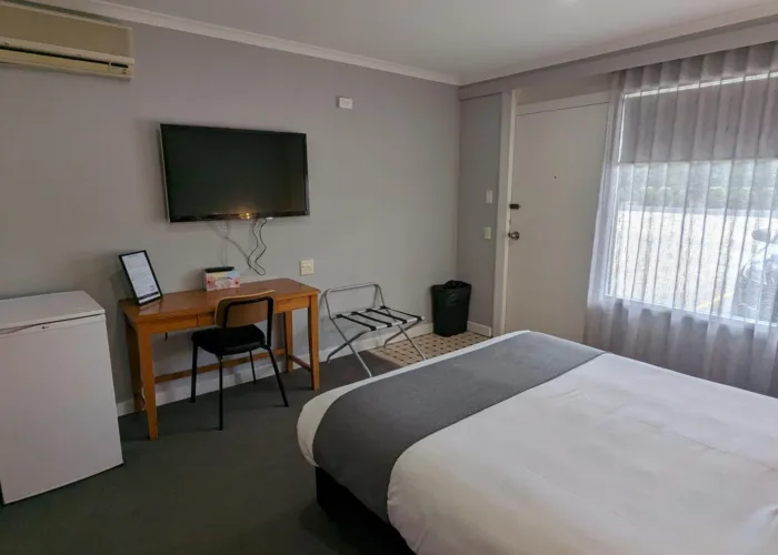Accessible Queen Room for People with Disabilities at River Motel