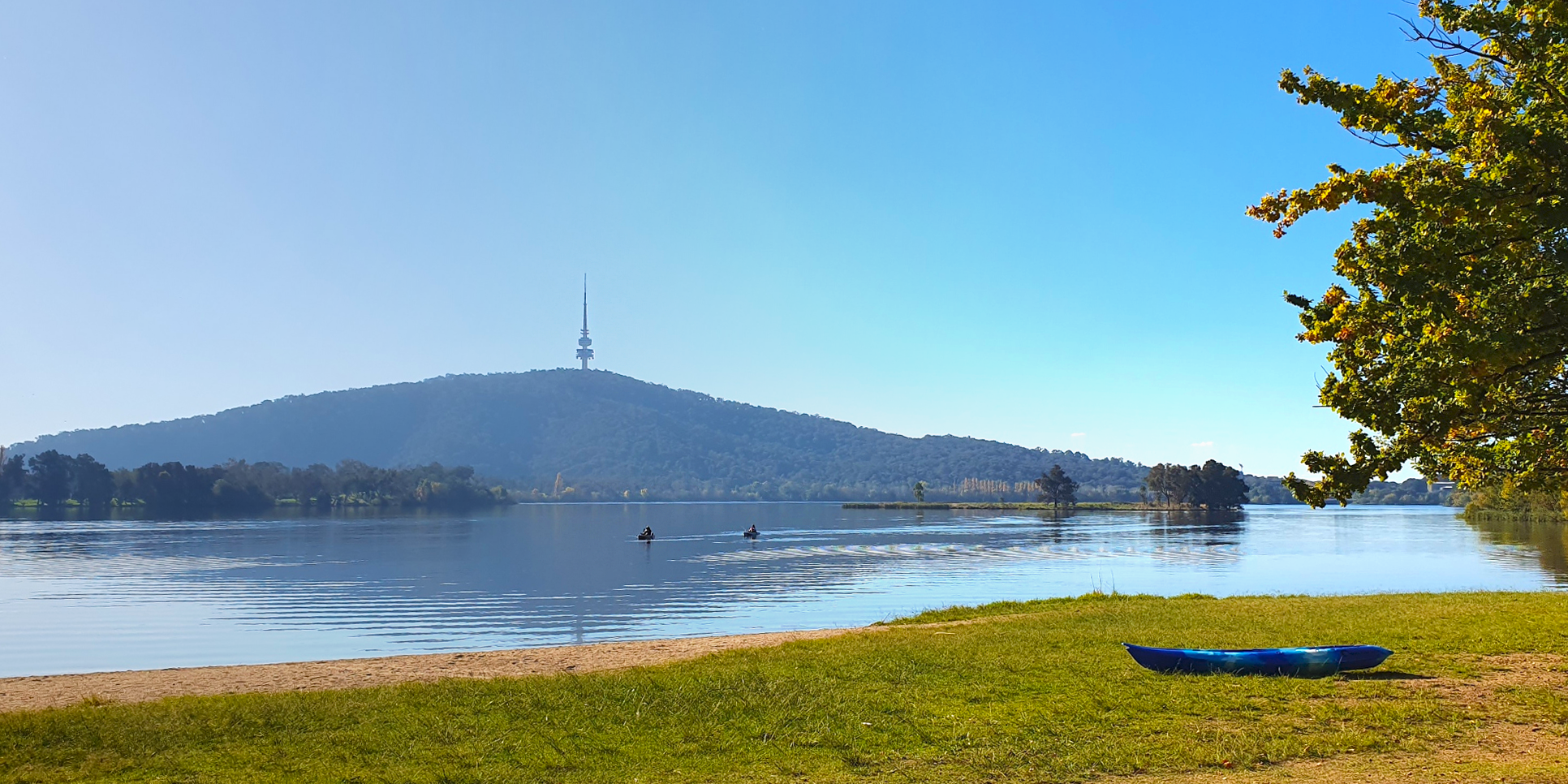 Lake Burley-Griffin Kayaking and Foreshore